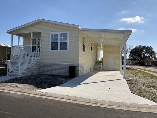 Building Photo - 2862 Stallion Dr