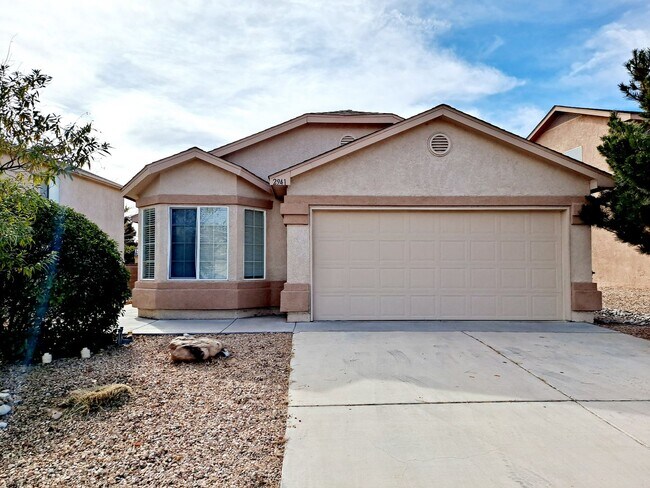 Building Photo - 3 bed 2 bath home in Huning Ranch