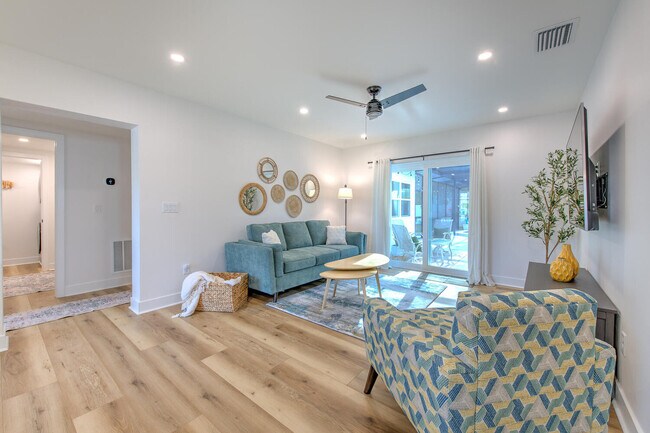 Building Photo - 4801 Wishart Blvd