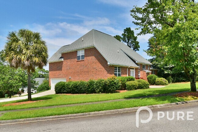 Building Photo - 4 Hunters Pond Dr