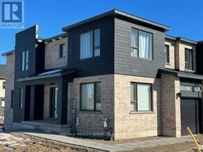 Building Photo - 18 Roper Pl
