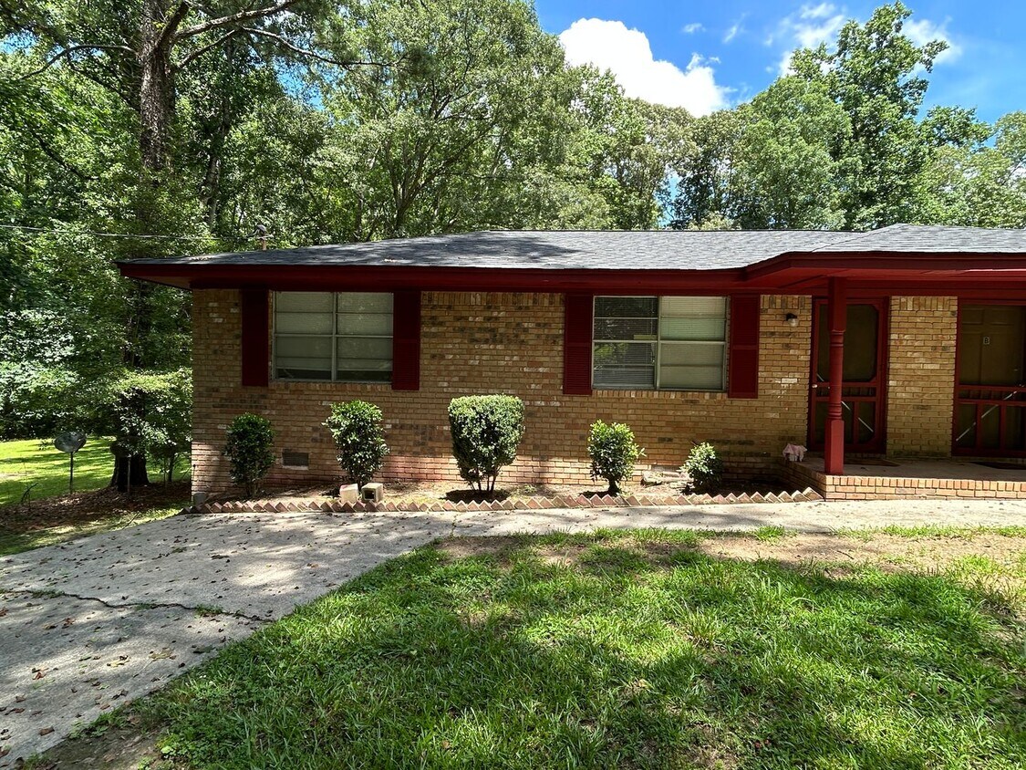 Foto principal - 6694 Maxwell Dr