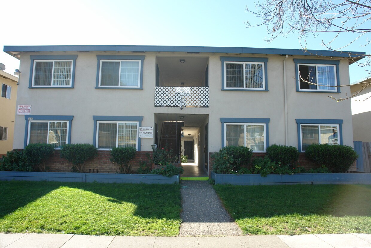 Building Photo - 3192 Cadillac Dr