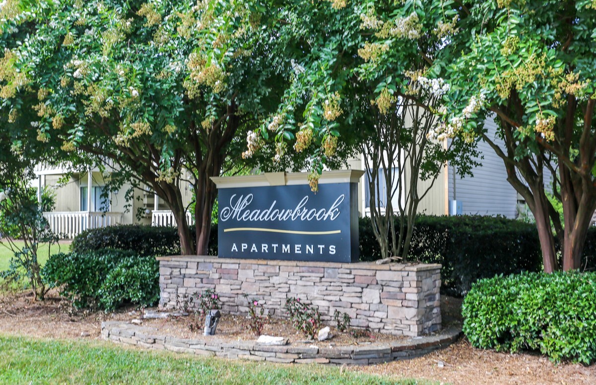 Foto principal - Meadowbrook and Brookridge Apartments