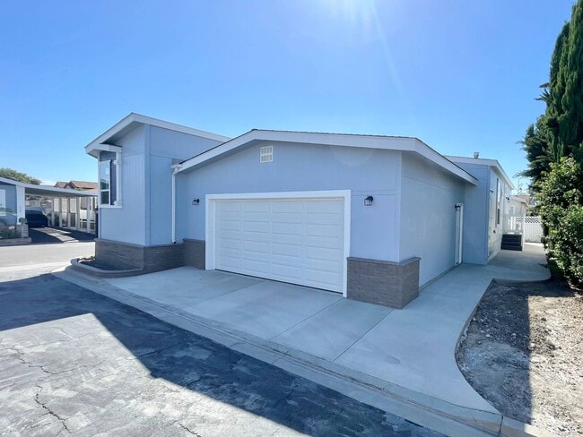 Foto del edificio - 10550 Western Ave