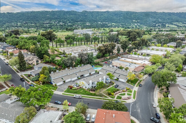 contexto - 5656-5662 Sonoma Dr