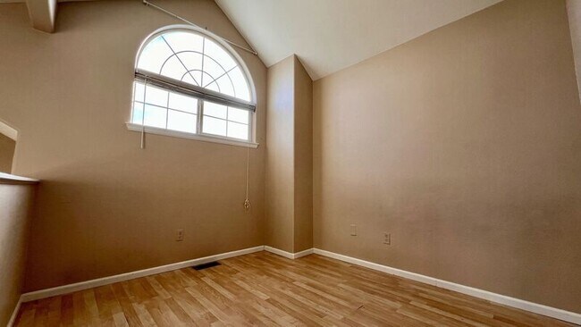 Foto del edificio - 14399 E Grand Dr