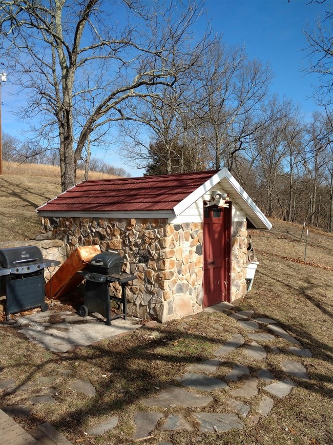 398 Roys Ln, Gore, VA 22637 House Rental in Gore, VA