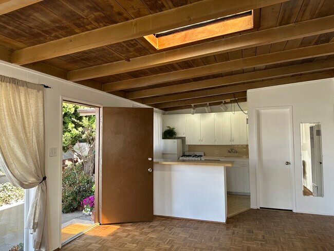 Foto del edificio - 1230 Devon Ln