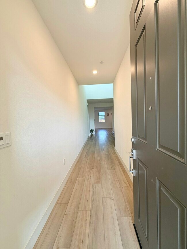 Foto del edificio - 5329 Frisanco Wy