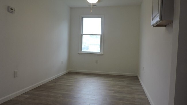 Building Photo - 920 Longview Ave
