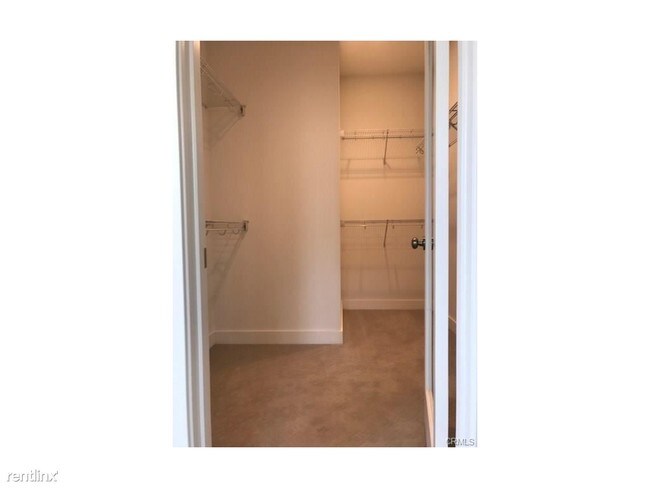 Foto del edificio - 545 W Foothill Blvd