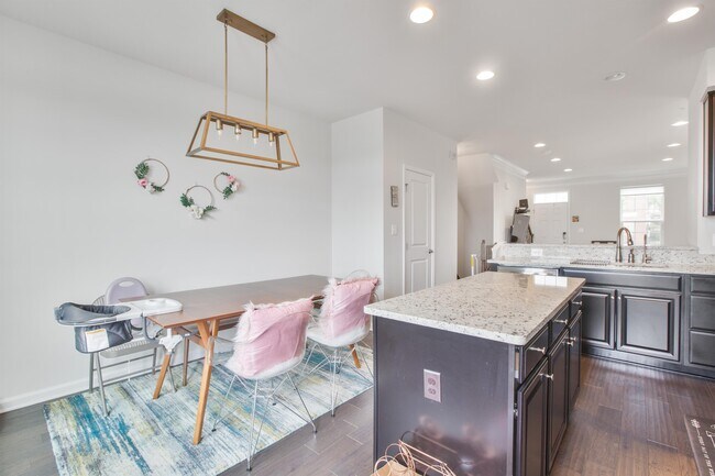 Foto del edificio - 1117 Trenton Pl SE