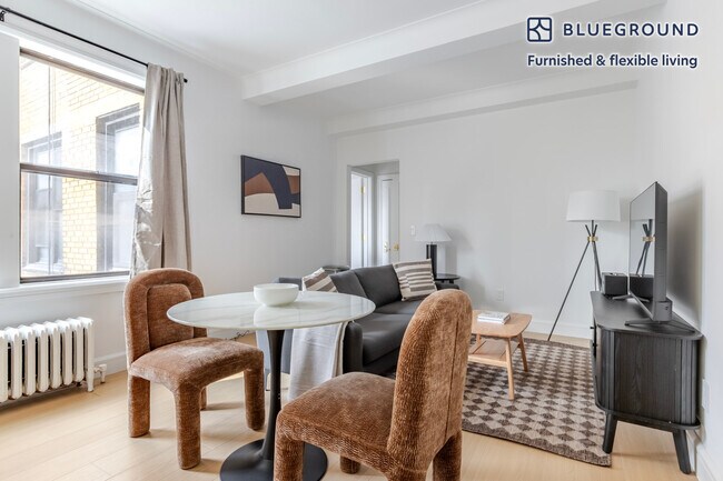 Foto del edificio - 244 W 72nd St