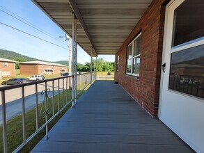 Building Photo - 266 Hinkley Dr