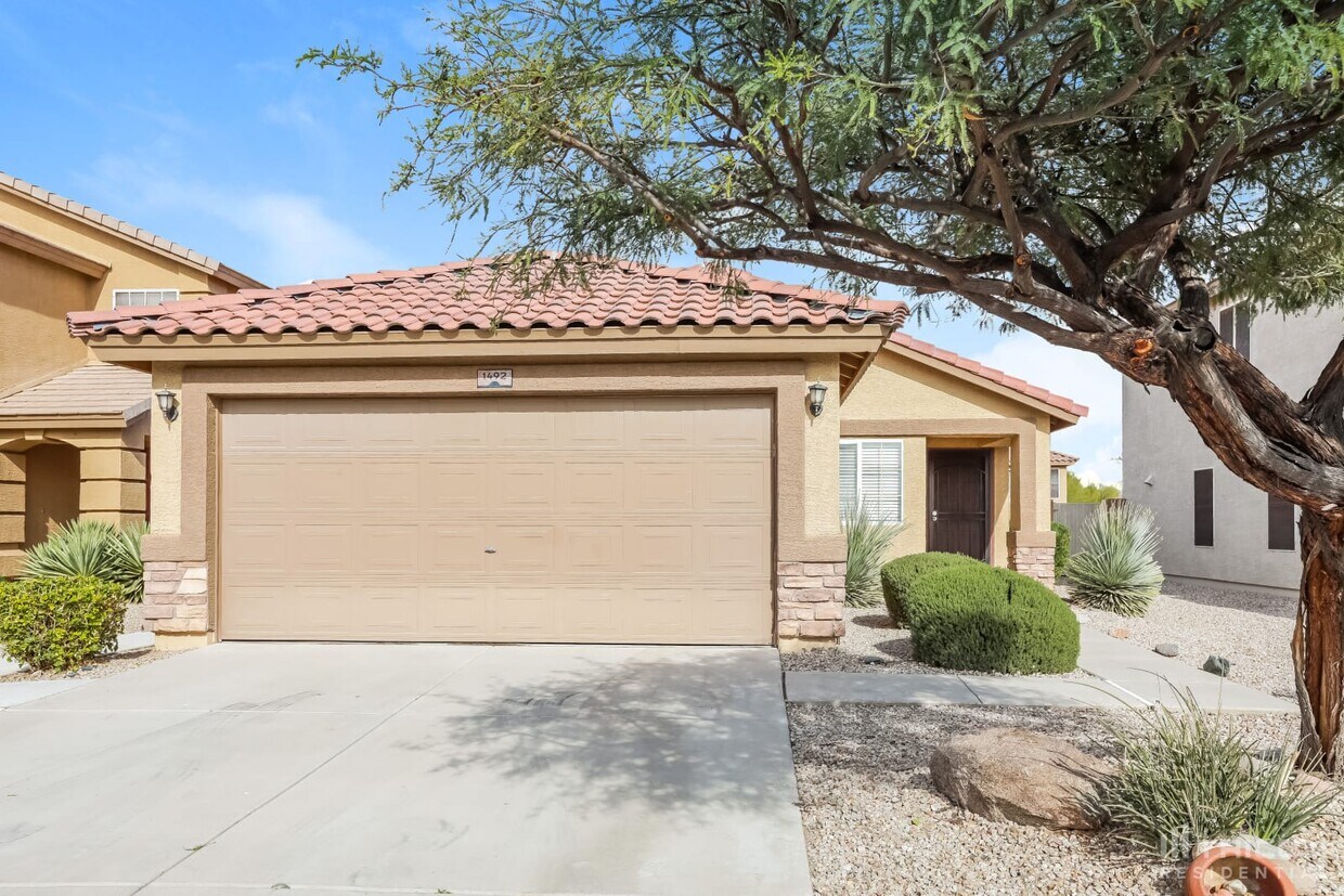 Foto principal - 1492 E Stirrup Ln