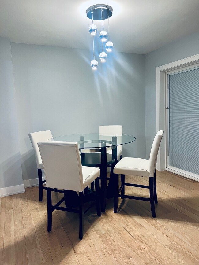 Foto del edificio - 5256 W 63rd Pl