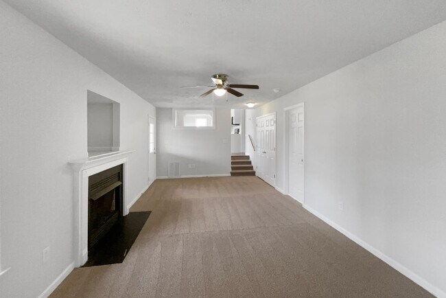 Foto del edificio - 6017 Woodspring Dr