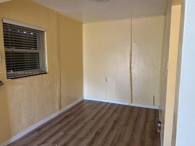 Foto del edificio - 2 bedroom in West Park FL 33023