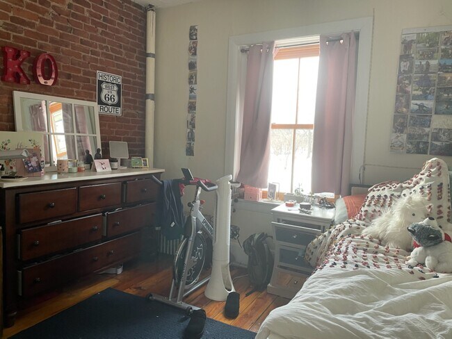 Foto del edificio - 212 Hemenway St