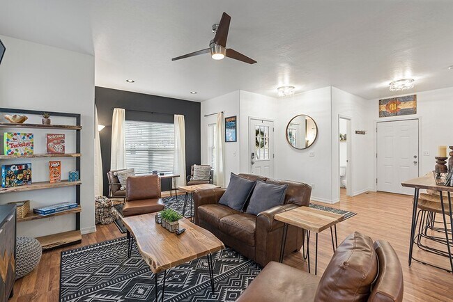 Foto del edificio - 1710 N Taylor Cir