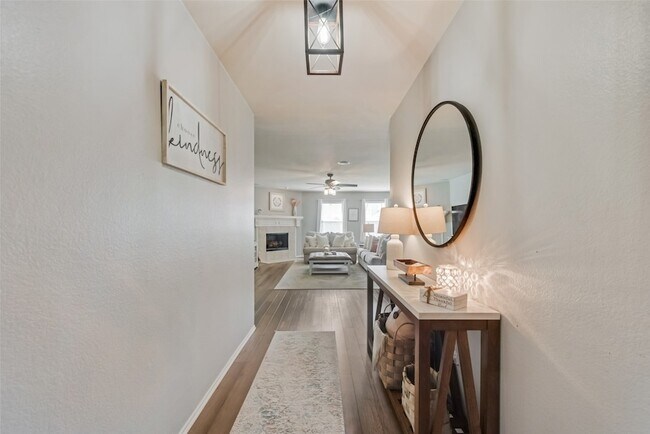 Building Photo - 9805 Tanglebrush Dr