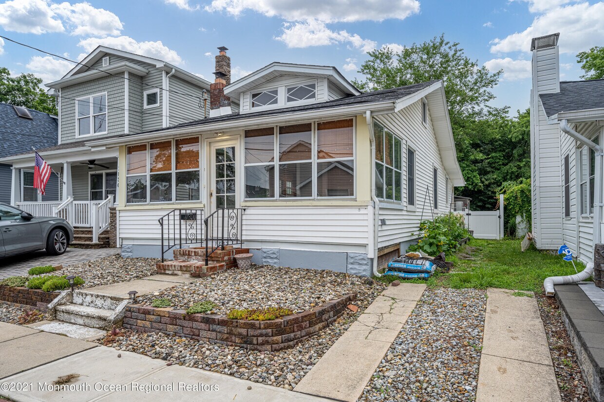 Foto principal - 1832 Briarwood Terrace