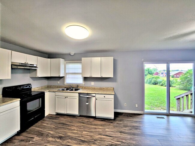 Building Photo - HOUSE FOR RENT - DECATUR