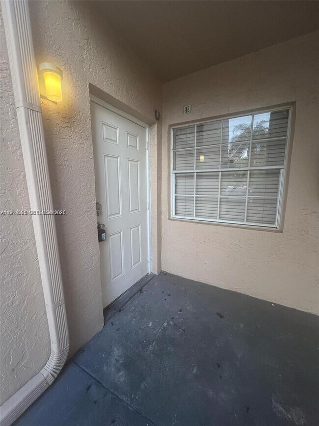 Foto del edificio - 2301 NW 96th Terrace