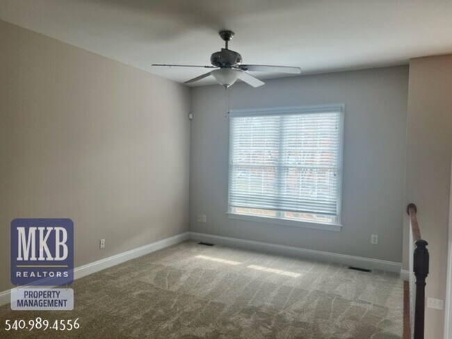 Foto del edificio - Spacious 3 Bedroom/ 2.5 Bath Home