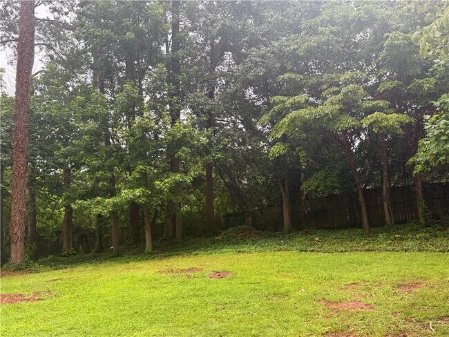 Foto del edificio - 2830 Idlewood Dr