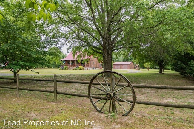 Foto del edificio - 2 br, 2 bath House - 3694 SE School Rd