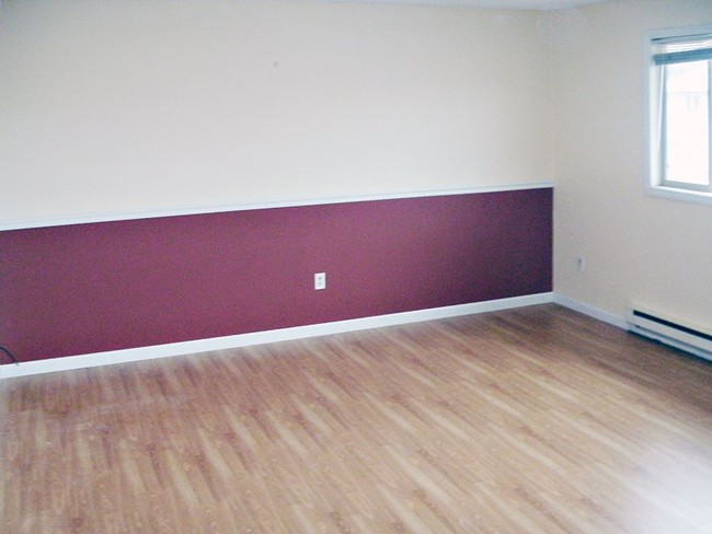 Building Photo - 182 Glenwood Dr