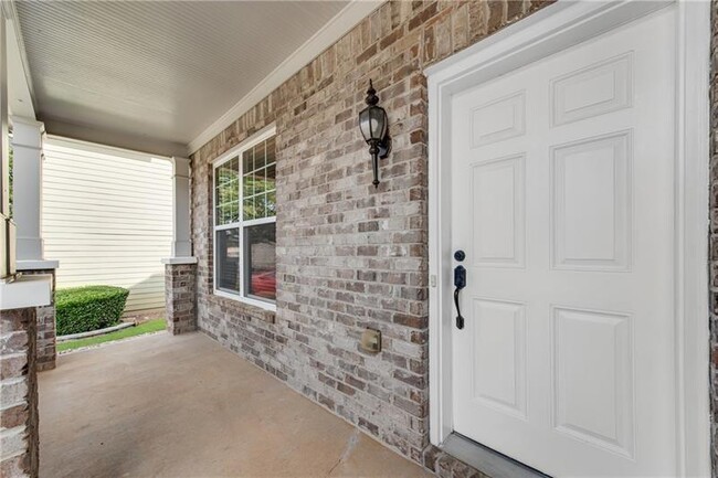 Foto del edificio - 6035 Beaver Ridge Dr