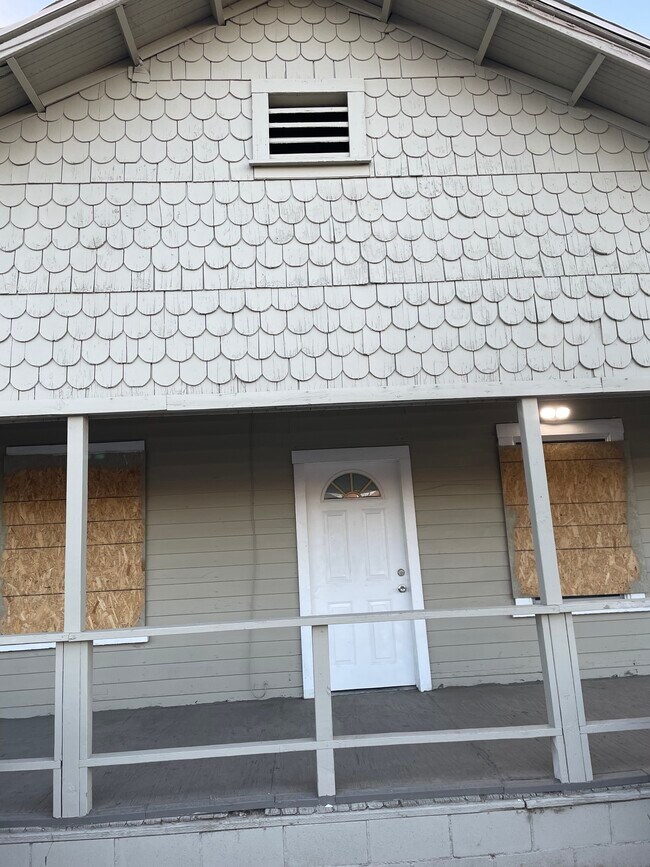 Building Photo - 212 N 3rd Ave