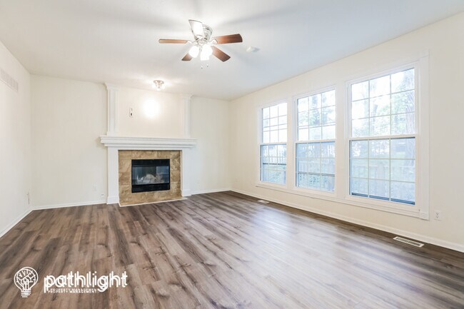 Building Photo - 413 Highcliffe Dr