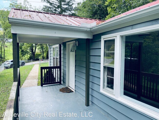 Building Photo - 2 br, 1 bath House - 44 Poplar Cove Rd.