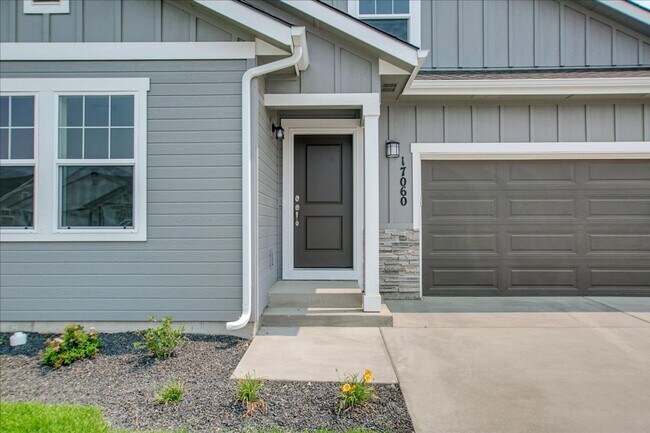 Building Photo - Beautiful 5 Bedroom Home in Nampa, Great Location!