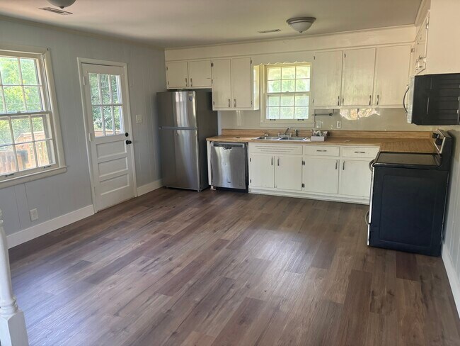 Foto del edificio - 7108 Cobb Cir