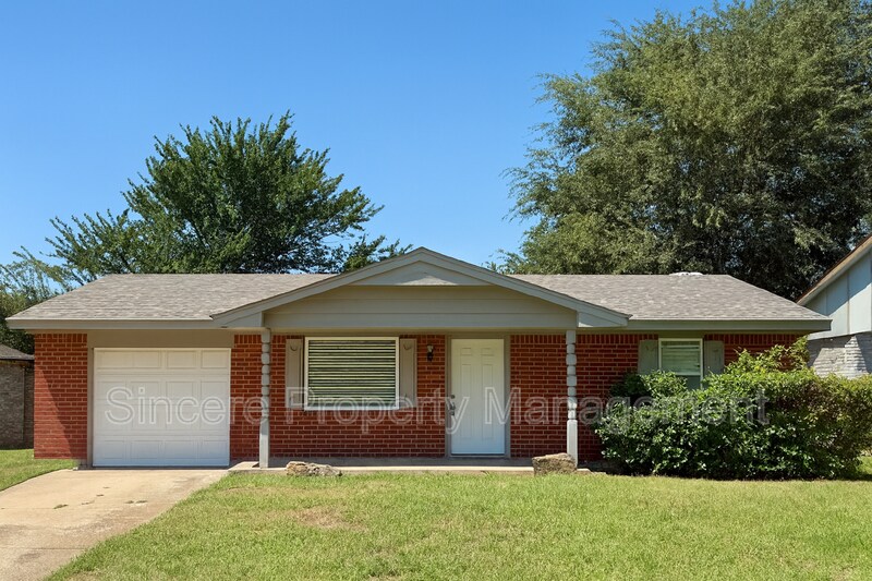 Foto principal - 813 S Meadow Ln