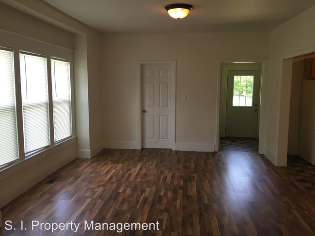 Building Photo - 2 br, 1 bath House - 318 South Walnut