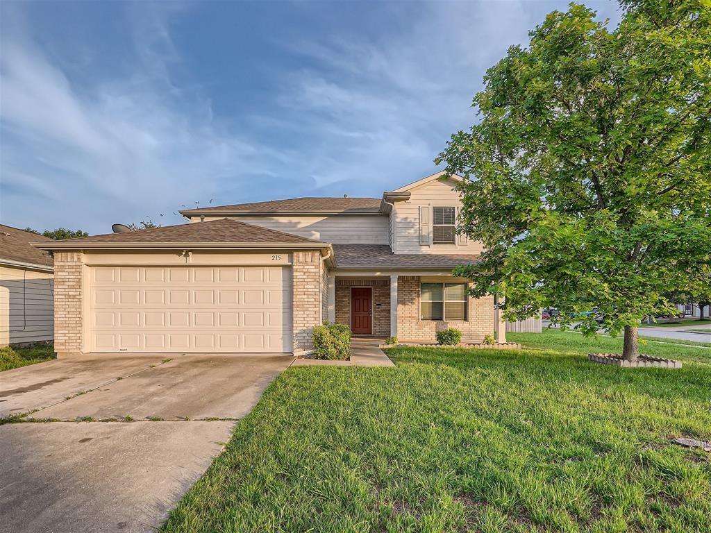 Foto principal - 215 Spruce Dr