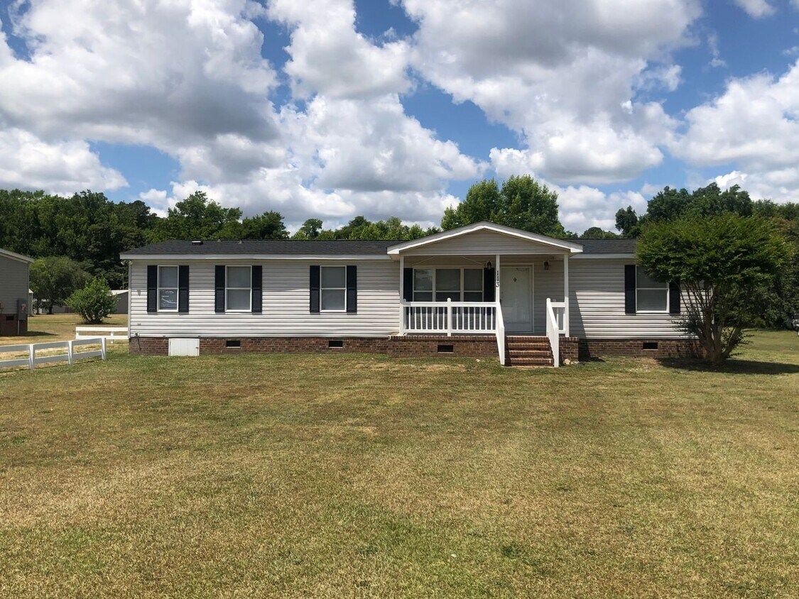 Primary Photo - 113 River Run Rd