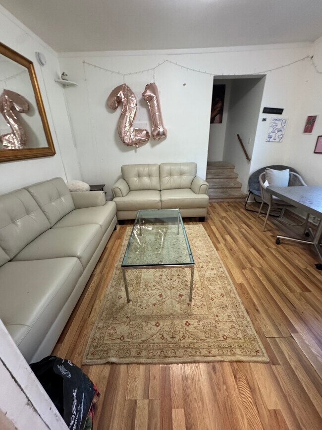 Foto del edificio - 106 Catherine St