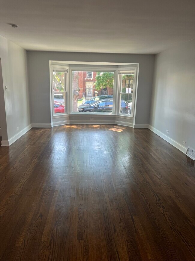 Foto del edificio - 6438 N Fairfield Ave