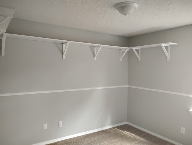 Foto del edificio - 5564 Springer Ct