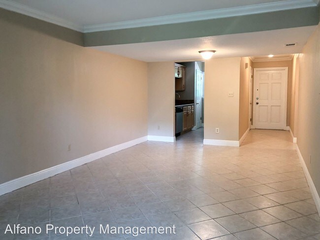 Building Photo - 450 Cherrywood Gardens Dr