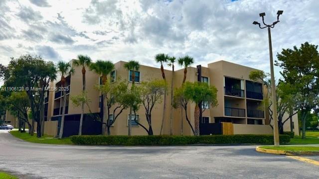 Building Photo - 10865 SW 112th Ave