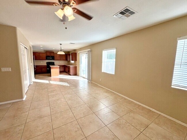 Foto del edificio - LARGE 4 Bedroom 3 Bathroom Copper Basin Home!