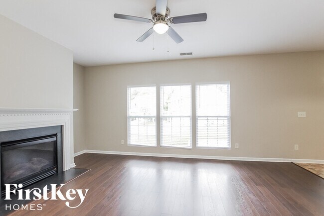 Foto del edificio - 3700 Wingfield Dr